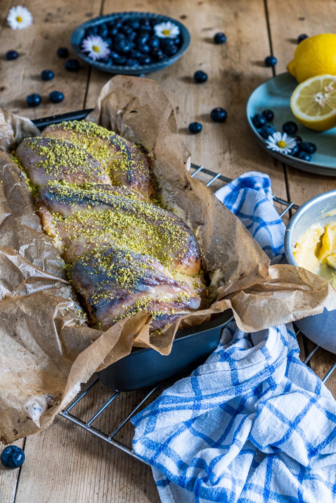 Zum Osterbrunch Lemon Curd Hefezopf Mitliebezurtorte